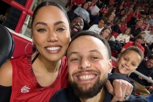 曾说年少时库里不是自己理想型！库嫂澄清：我那时认为他看不上我