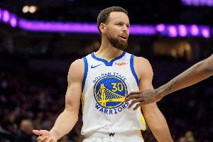 Slater：库里说他在对抗训练后感觉很好 但用了一个词—不可预测