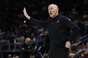 步行者赛季4杀公牛拿到第18胜！将联盟倒数第一让给奇才！