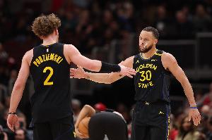 波杰：库里回归就能快速融入球队 想看对手如何应付库里波津挡拆