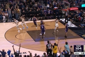 力挽狂澜！库里三分命中扳平比分 随后助波杰姆斯基三分反超