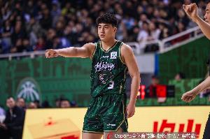 奇兵！李斌卓首发5中4高效拿下14分 正负值+19最高