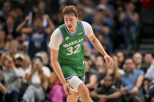 香波特：弗拉格最近打得很好 他进一步锁定了最佳新秀奖