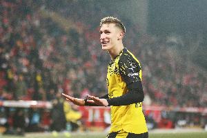 图片报：多特不愿加强竞争对手，施洛特贝克解约金条款不面向拜仁