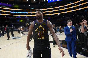 斯马特谈湖人有关键伤缺打季后赛：这是个挑战 我们对此感到兴奋