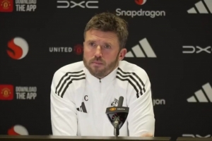 卡里克：芒特可以胜任不同角色 利马恢复训练但我们不会仓促行事