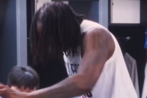 暂列西部第八！罗威拉着杨瀚森在更衣室跳舞 庆祝胜利