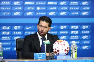 三镇主帅莫拉:上半场防守端出现很多失误,球队为此付出了代价