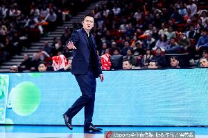 媒体人：双大外不在 上海很有可能翻车 但卢伟的策略和轮换很出色