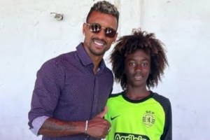 曼联名宿纳尼晒照,庆祝17岁侄子签约葡萄牙体育