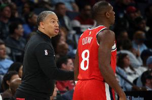 卢：若克里斯·邓恩都进不了最佳防守阵容 那评这奖项有何意义？