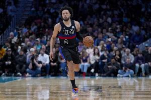 手感还得调!坎宁安22分钟送出14助 但投篮仅12中3&三分6中1