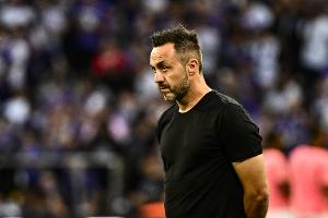 德泽尔比:我们的丢球既愚蠢又不幸 希望球员们展现更多激情