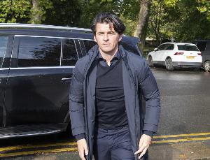 镜报：乔伊・巴顿在收监期间加入足球队并担任队长，同时还在减重