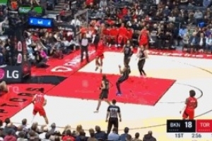 一骑绝尘!英格拉姆后场一条龙直接冲筐暴扣得分