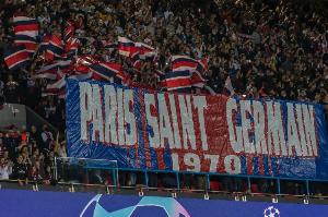 队报:预计3000名巴黎球迷赴客场支持球队,恩里克沿用首回合首发