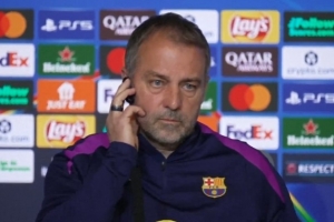 弗里克:红牌、门球、手碰到球了……希望明天足球能偏向我们这边