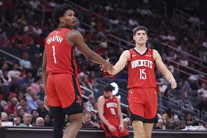 乌度卡：多数年轻人都打过关键时刻 谢泼德和阿门等人都成长了