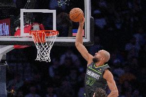 戈贝尔谈季后赛:团结一心 无论顺境逆境我们都要坚持做自己