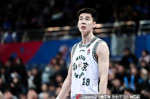 轻松!郭昊文10中6&三分5中3拿下19分4板10助 正负值+20!