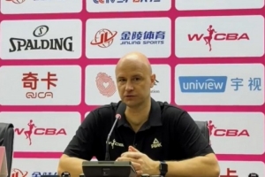 四川女篮主帅：可以开心3小时 但之后就要调整心态迎接下一场硬仗