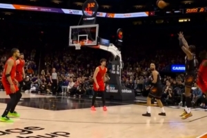 今天太稳了!杰伦·格林接球直接拔三分命中 太阳重新领先8分