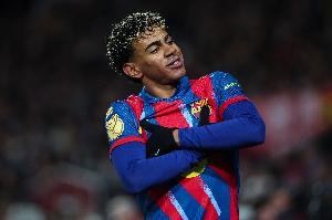 亨利:亚马尔既有实力又无所畏惧,和年轻时的C罗一样