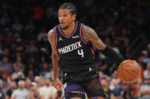 风雪压不住！杰伦·格林不到8分钟首节4中4 砍下10分&正负值+7