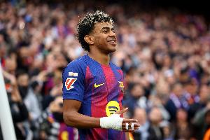 前巴萨助教:亚马尔从小技术出众,他家庭不容易但还是克服了困难