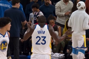 勇士连续被吹掩护犯规！追梦不满向裁判抱怨、摊手吃到技术犯规