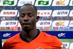 叶博亚：比赛很艰难 希望拿下三分但是没有做到