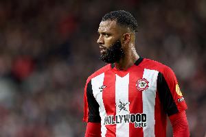 伊戈尔：我偶像是罗纳尔多，他的传奇无需多言，还有C罗和内马尔