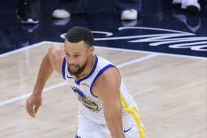 帕森斯谈库里上场表现：不想说这是他的经典时刻 这只是常规操作