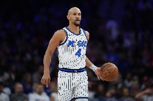 你也很稳！萨格斯半场8中5砍下12分5板4助1帽！正负值高达+28！