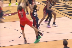 持续发力！英格拉姆中投继续&斯科蒂·巴恩斯三分还有 率队主动