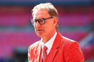 亚当斯谈定位球规则：以前的防守是看球看人 现在就是直接抱住你