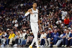 季后赛首秀得分榜前十都有谁？文班新加入 东契奇42分历史第一！