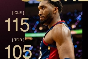 砍分机器！骑士官方发布赢球海报：封面人物米切尔