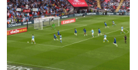 差一点！奥赖利传中，塞梅尼奥头球攻门稍稍高出横梁